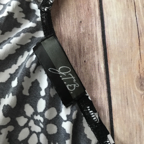 Adorable tie back JTB top - Picture 3 of 3